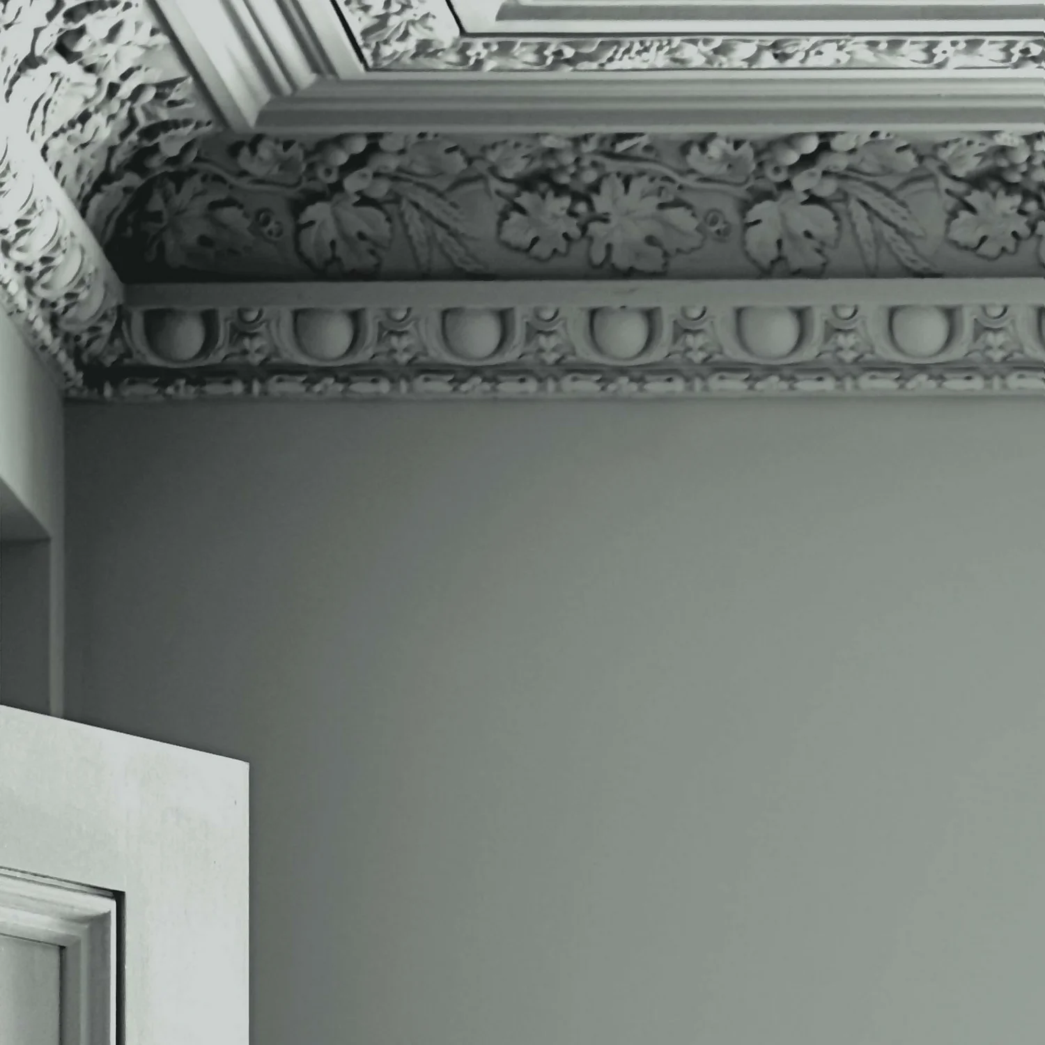 Laura Ashley Matt Emulsion Paint Grey Green - 2.5L 5 Laura Ashley Matt Emulsion Paint Grey Green - 2.5L - Image 3