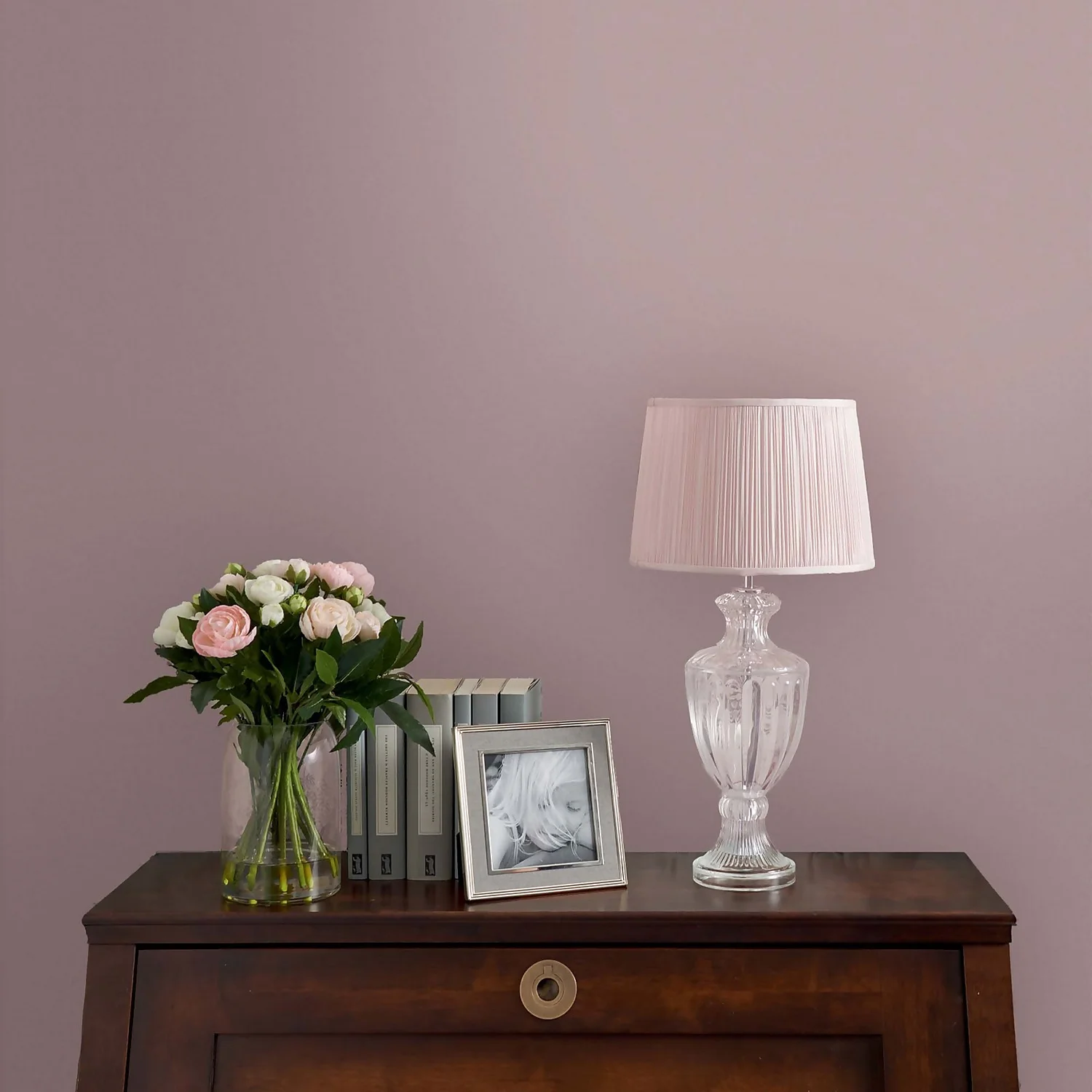 Laura Ashley Matt Emulsion Paint Dark Blush - 2.5L 4 Laura Ashley Matt Emulsion Paint Dark Blush - 2.5L - Image 2