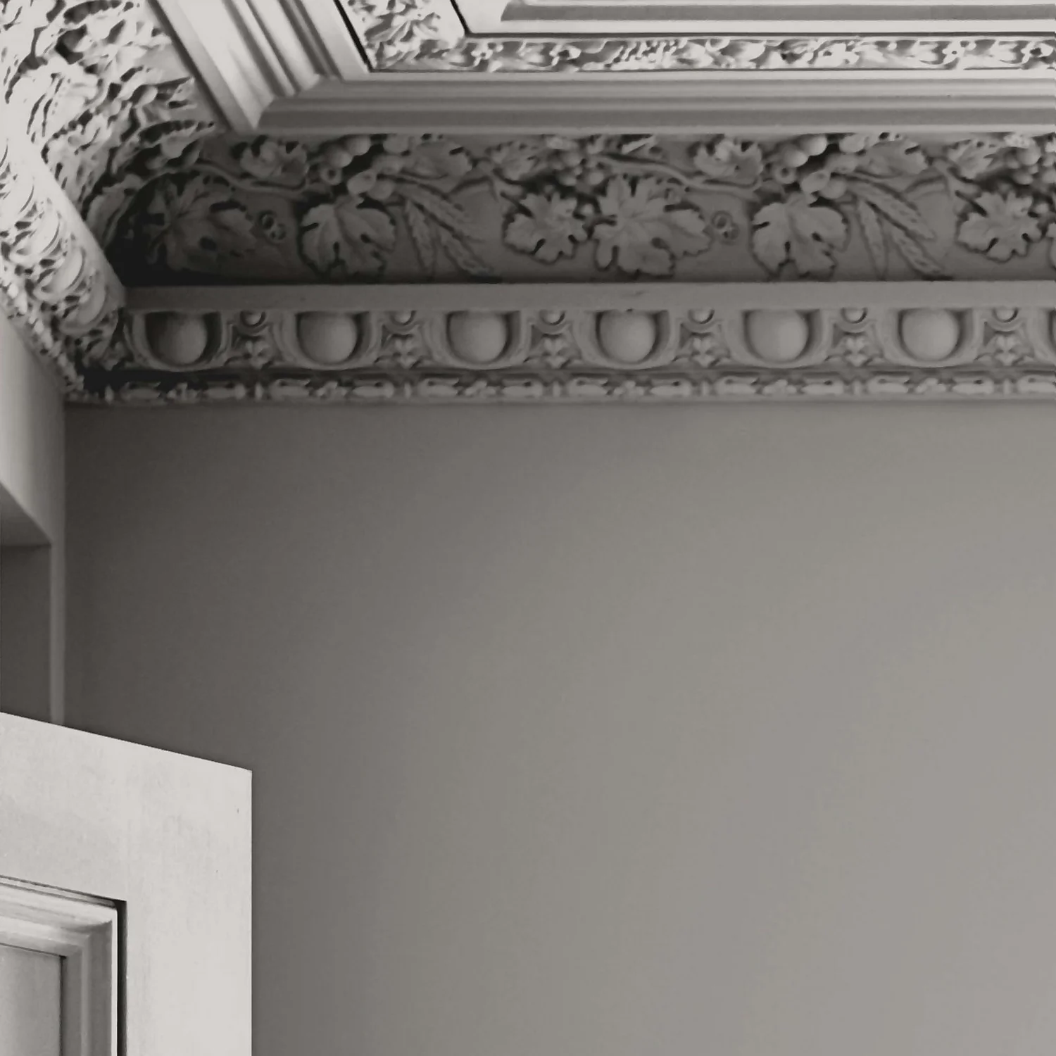 Laura Ashley Matt Emulsion Paint Dark Dove Grey - 5L 5 Laura Ashley Matt Emulsion Paint Dark Dove Grey - 5L - Image 3