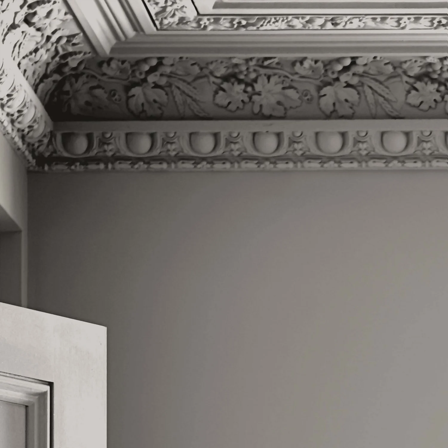 Laura Ashley Matt Emulsion Paint Pale French Grey - 5L 5 Laura Ashley Matt Emulsion Paint Pale French Grey - 5L - Image 3