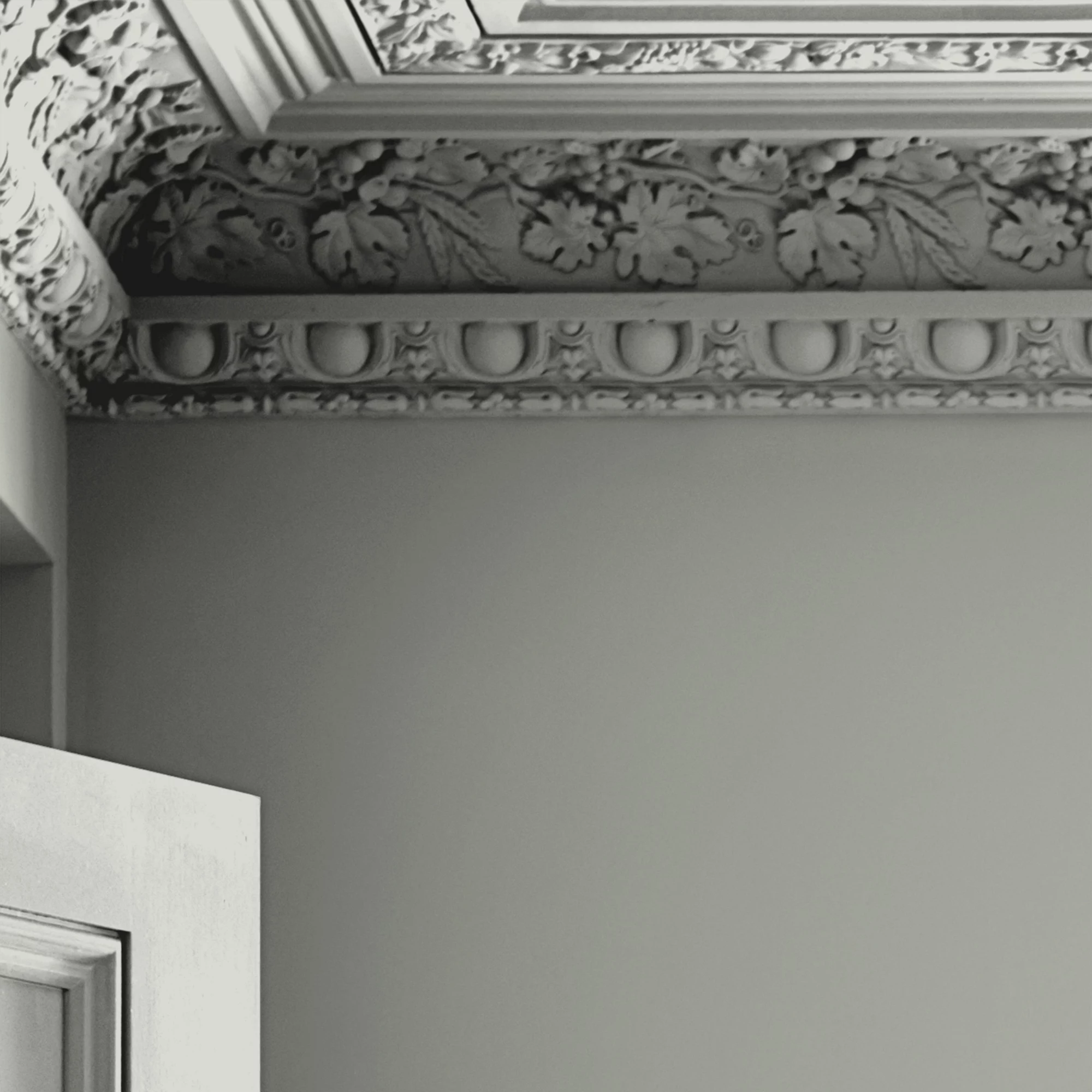 Laura Ashley Sage Leaf Matt Emulsion Paint, 2.5L 4 Laura Ashley Sage Leaf Matt Emulsion Paint, 2.5L - Image 2