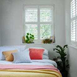 Laura Ashley Soft Silver Eggshell Emulsion Paint, 750ml -Paint and Painting Supplies Store laura ashley soft silver eggshell emulsion paint 750ml5011583473711 02i bq